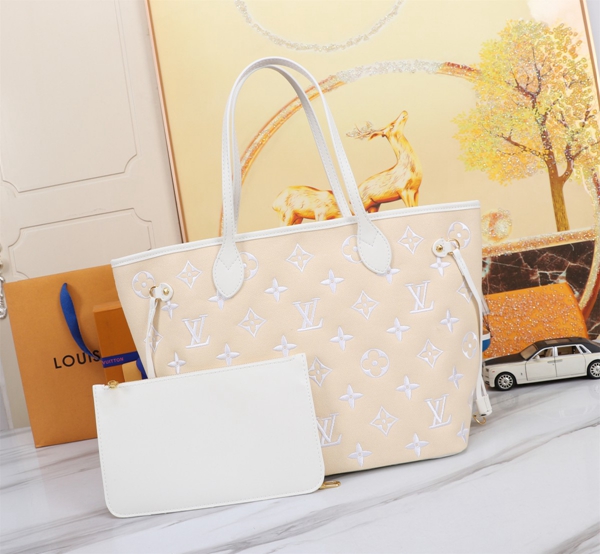 ルイヴィトンバッグ側面デザイン